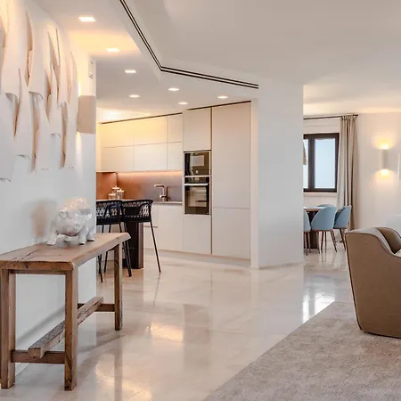 La Tiara Di Cervo 4* Liscia di Vacca