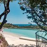Отель La Tiara Di Cervo 5*
