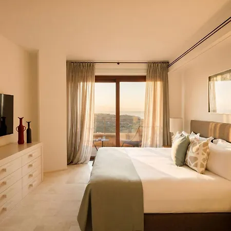 La Tiara Di Cervo Hotel 5*