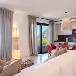 Hotel La Tiara Di Cervo 5*