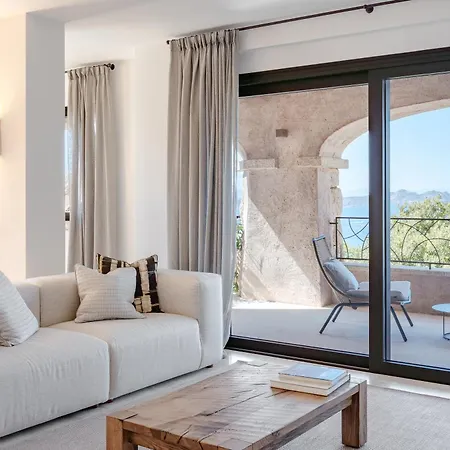 Отель La Tiara Di Cervo